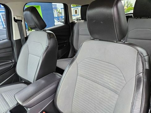 Used 2018 Ford Escape SE w/ SE Sport Appearance Package AWD/4WD image 16