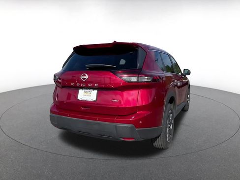 Used 2025 Nissan Rogue SV AWD/4WD image 12