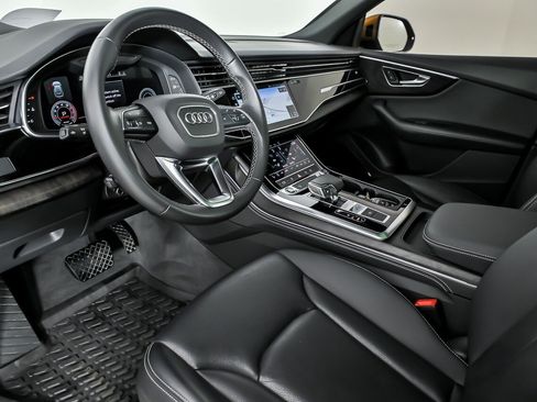 Used 2022 Audi Q8 Premium Plus AWD/4WD image 20