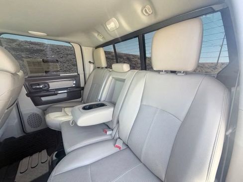 Used 2018 RAM 1500 Laramie w/ Convenience Group AWD/4WD image 26