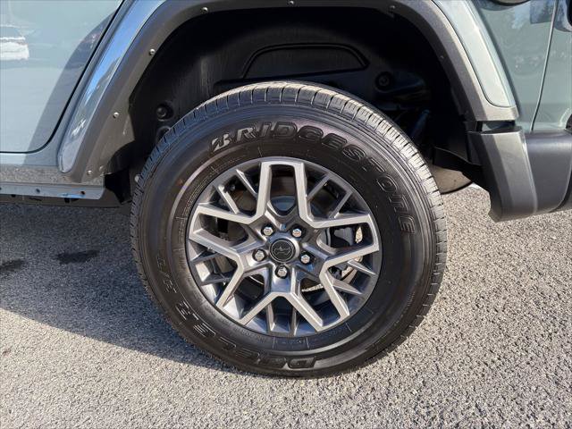 Certified 2026 Jeep Wrangler Unlimited Sahara AWD/4WD image 11