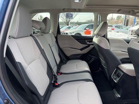 Used 2023 Subaru Forester Premium image 28