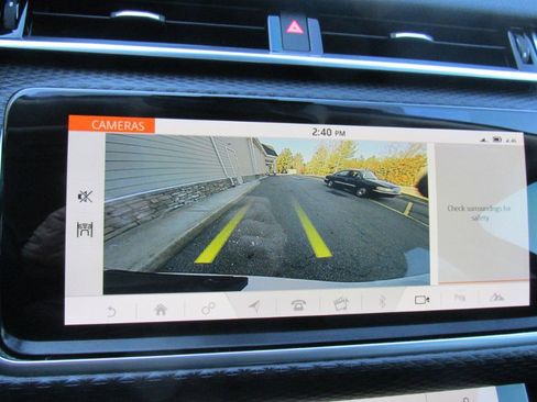 Used 2018 Land Rover Range Rover Velar S image 39