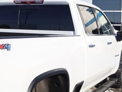 Used 2021 Chevrolet Silverado 2500 LTZ w/ LTZ Convenience Package image 5