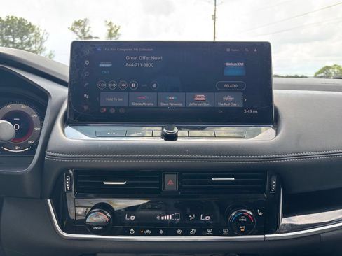 Used 2026 Nissan Rogue SL FWD image 17