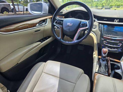 Used 2018 Cadillac XTS Luxury FWD image 9