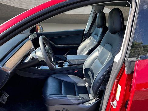 Used 2020 Tesla Model Y Long Range image 22