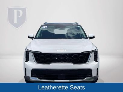 Used 2025 Kia Sorento EX w/ Panoramic Sunroof Package