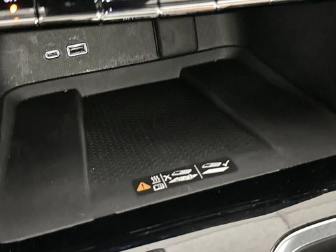 Used 2024 Chevrolet Traverse LT w/ LPO, Floor Liner Package AWD/4WD image 61