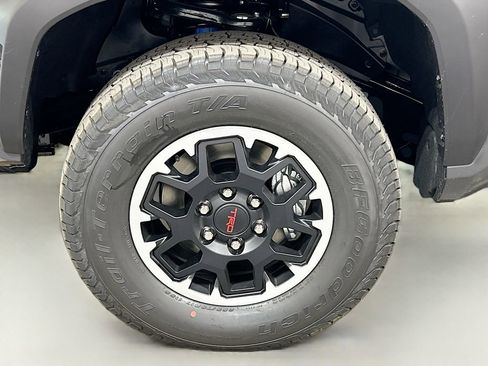 New 2025 Toyota Tacoma TRD Off-Road w/ TRD Off Road Upgrade Package AWD/4WD image 26