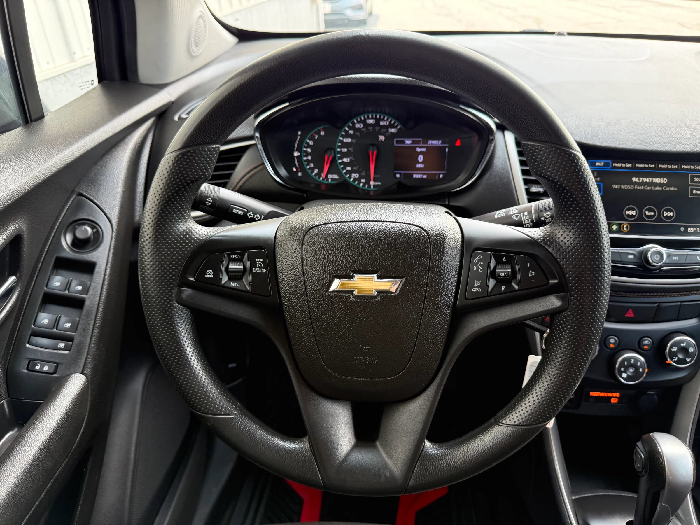 Used 2019 Chevrolet Trax LT AWD/4WD image 17