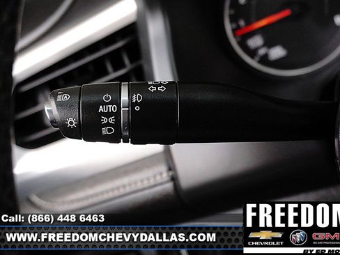 Used 2023 GMC Acadia SLT w/ Preferred Package image 25