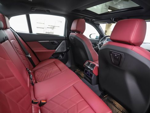 Used 2026 BMW 530i xDrive w/ M Sport Package image 27