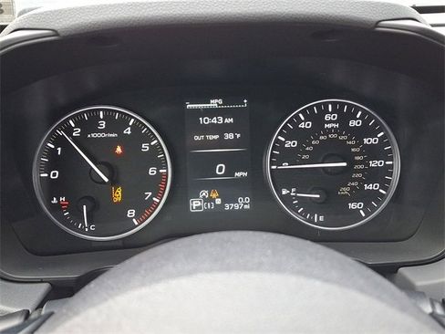 Used 2025 Subaru Crosstrek 2.0i Premium image 21