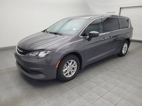 Used 2021 Chrysler Voyager LX FWD image 2