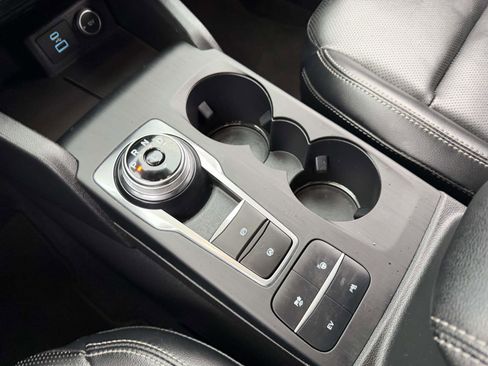 Used 2021 Ford Escape Titanium image 20