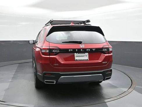 New 2026 Honda Pilot Touring image 5