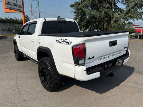 Used 2019 Toyota Tacoma TRD Pro image 3