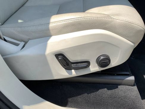 Used 2019 Volvo XC90 T5 Momentum w/ Protection Package Premier AWD/4WD image 28