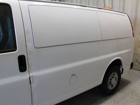 Used 2008 Chevrolet Express 3500 image 7