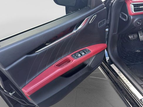 Used 2020 Maserati Ghibli RWD image 9