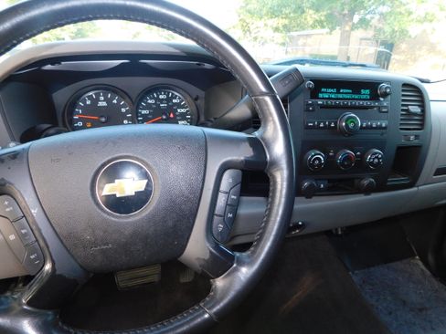 Used 2010 Chevrolet Silverado 1500 LS image 28