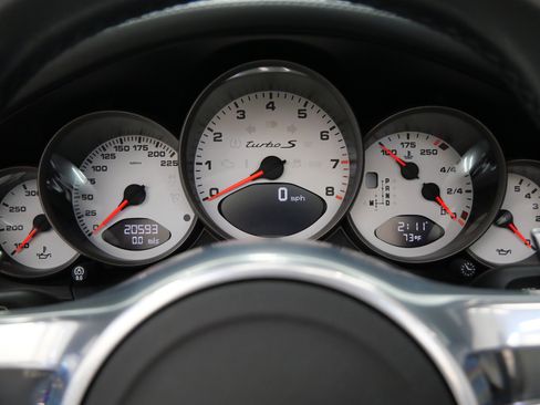 Used 2012 Porsche 911 Turbo S AWD/4WD image 22