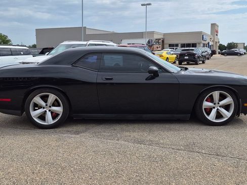 Used 2009 Dodge Challenger SRT8 w/ SRT Option Group II RWD image 2