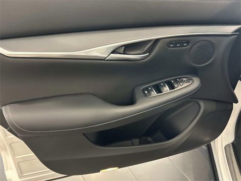 New 2025 INFINITI QX50 Luxe image 18