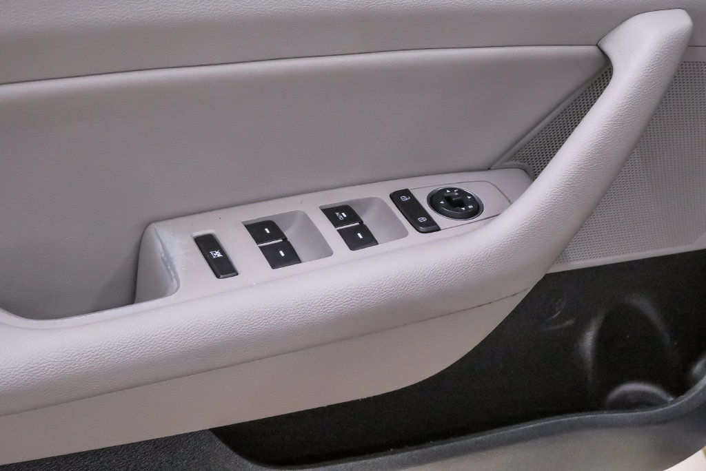Used 2016 Hyundai Sonata SE FWD image 24