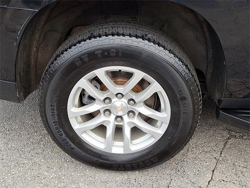 Certified 2023 Chevrolet Suburban LT image 8