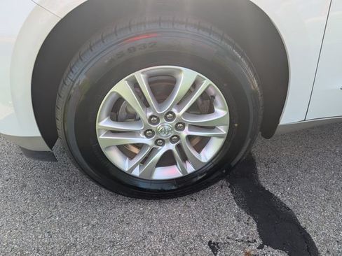 Used 2020 Buick Enclave Essence FWD image 28