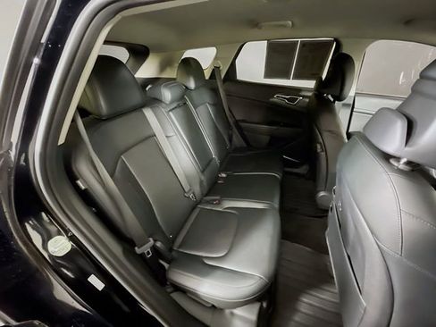 Used 2024 Kia Sportage EX FWD image 27