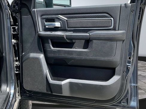 Certified 2025 RAM 2500 Big Horn AWD/4WD image 15