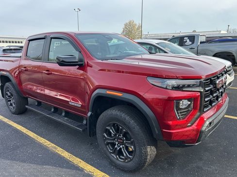 Used 2025 GMC Canyon Elevation w/ Convenience Package image 2