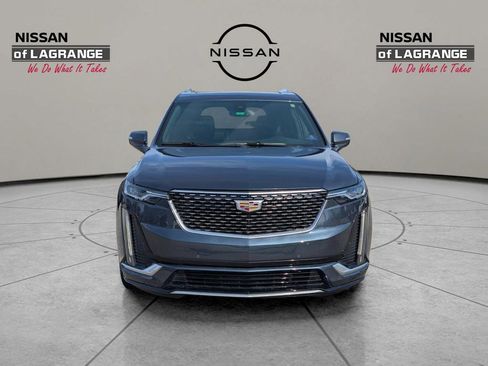 Used 2020 Cadillac XT6 Premium Luxury FWD image 2