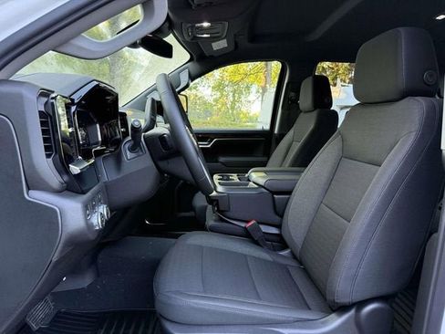 New 2026 GMC Sierra 1500 SLE image 8