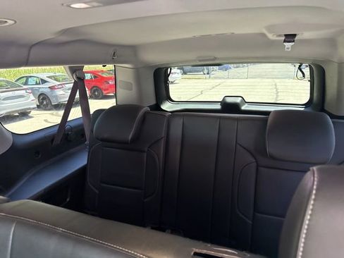 Used 2015 GMC Yukon XL SLT AWD/4WD image 6
