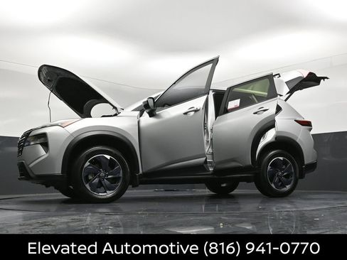 Certified 2025 Nissan Rogue SV AWD/4WD image 37