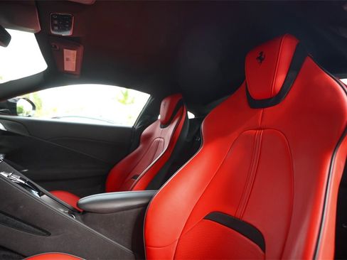 Certified 2022 Ferrari Roma image 34