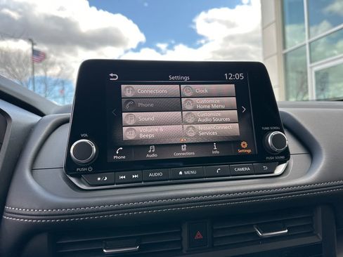 Used 2026 Nissan Rogue SV w/ SV Premium Package image 57