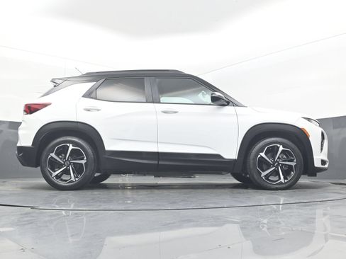 Used 2021 Chevrolet TrailBlazer RS w/ Sun and Liftgate Package FWD image 29