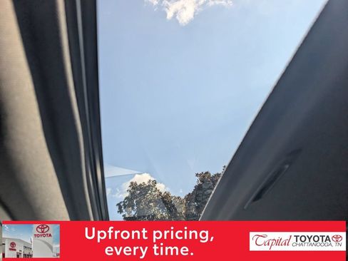 Used 2021 Toyota Sienna XLE FWD image 26