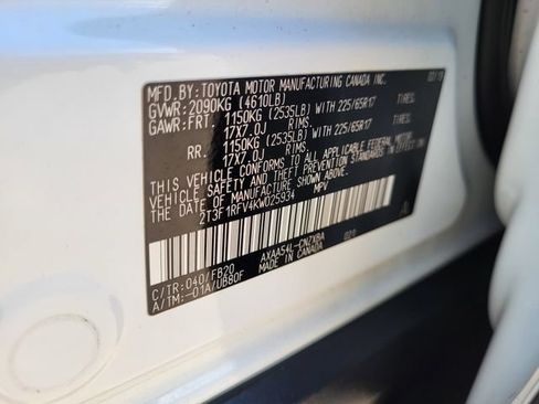 Used 2019 Toyota RAV4 LE w/ Carpet Mat Package AWD/4WD image 29