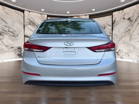 Used 2018 Hyundai Elantra SEL FWD image 5