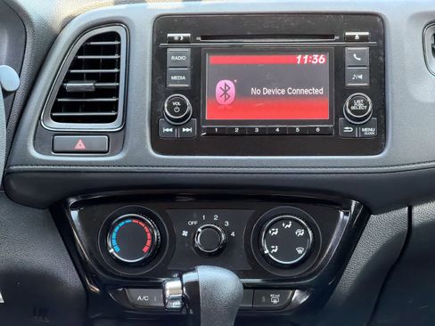 Used 2019 Honda HR-V LX image 28