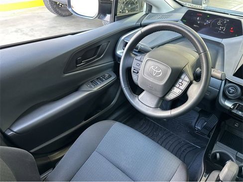 Used 2023 Toyota Prius LE image 13