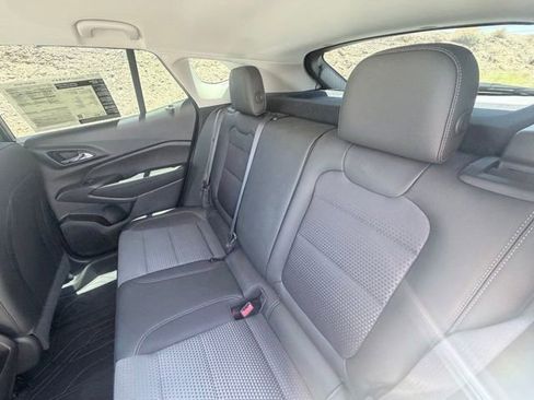 Used 2025 Chevrolet Trax LT w/ Driver Confidence Package FWD image 23