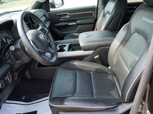 Used 2024 RAM 1500 Laramie AWD/4WD image 16