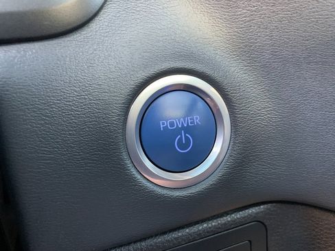 Used 2024 Toyota Tundra Platinum AWD/4WD image 29